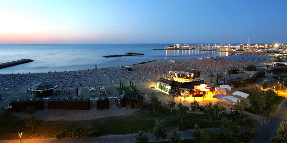 offerte Luglio 2026 Formula Villaggio Spiaggia Hotel e Ristorante Fronte Mare